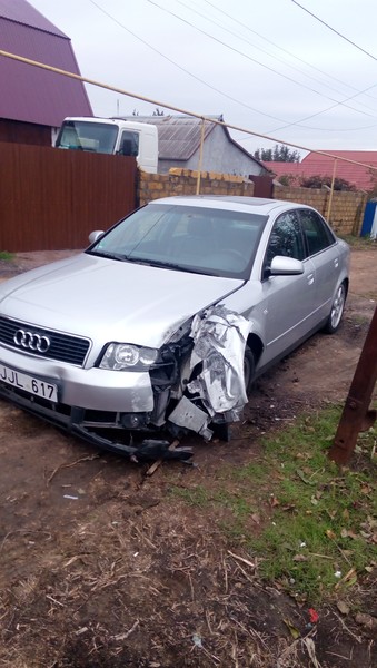 Крыло переднее левое Audi A4 B6  2002 2.5 Дизель Одесса
