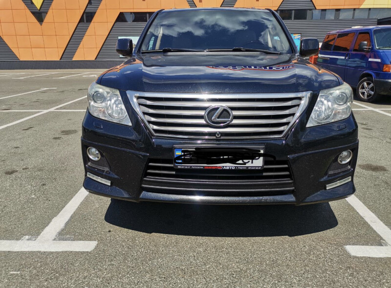 Бампер передний Lexus LX  2008 5.7 Бензин Киев