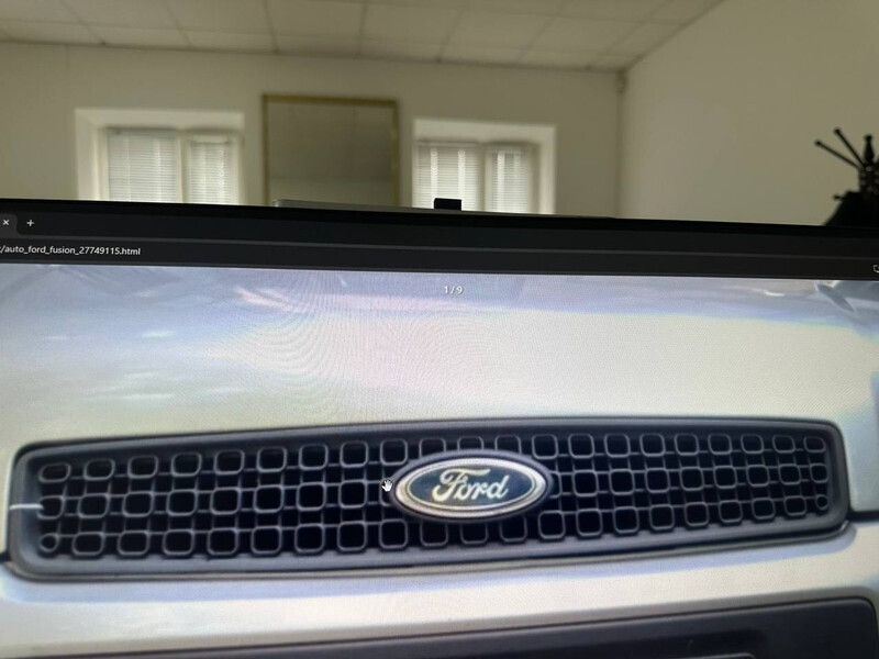 Решетка радиатора Ford Fiesta MK7  2011 хэтчбек 1.4 Бензин 