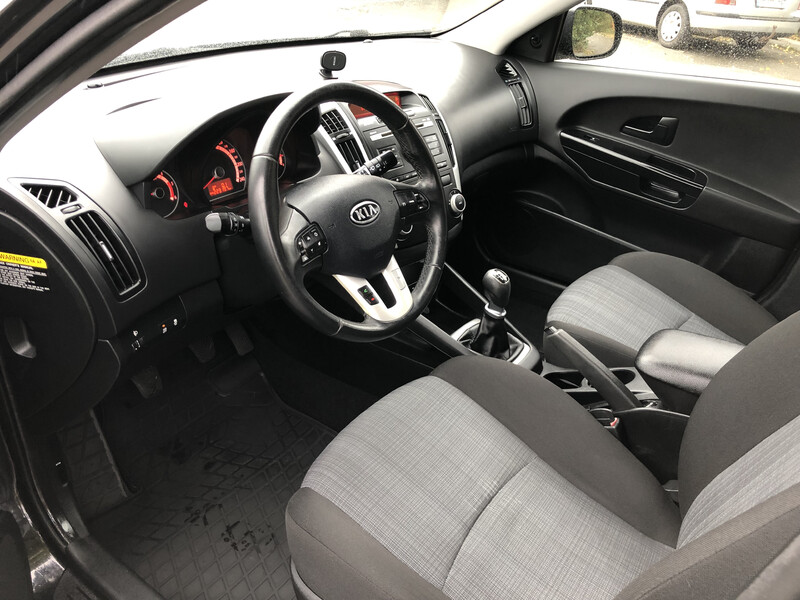Шлейф руля Kia Cee`d хэтчбек 2011 г.  1.6 л дизель Чернигов