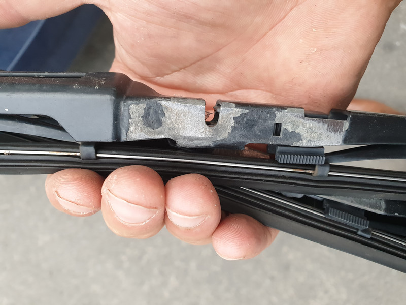 Двірники передні Subaru Tribeca  2005 3.0 Бензин 