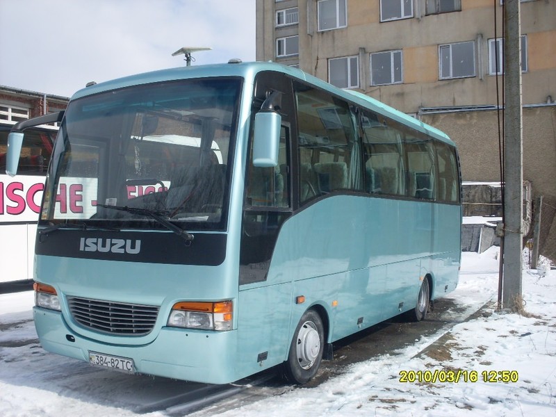 Бампер передний Isuzu Turkuaz  2002 4.6 Дизель Львов
