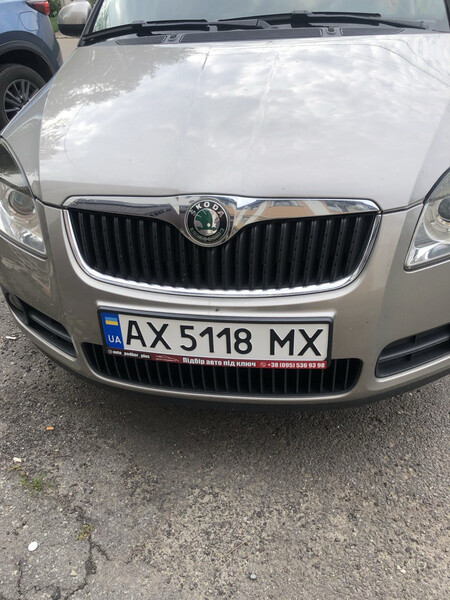 Капот Skoda Fabia 2  2009 хэтчбек 1.4 Бензин Харьков