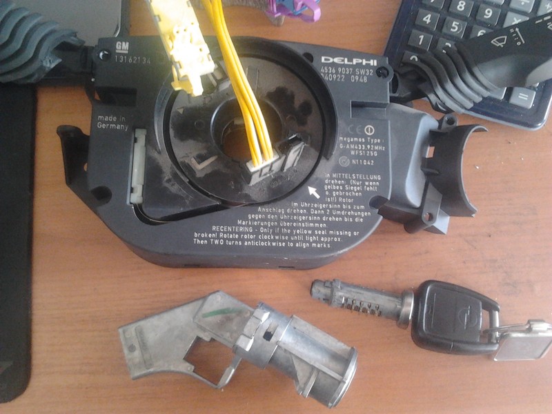 Замок зажигания 13162134 DL   Opel Vectra