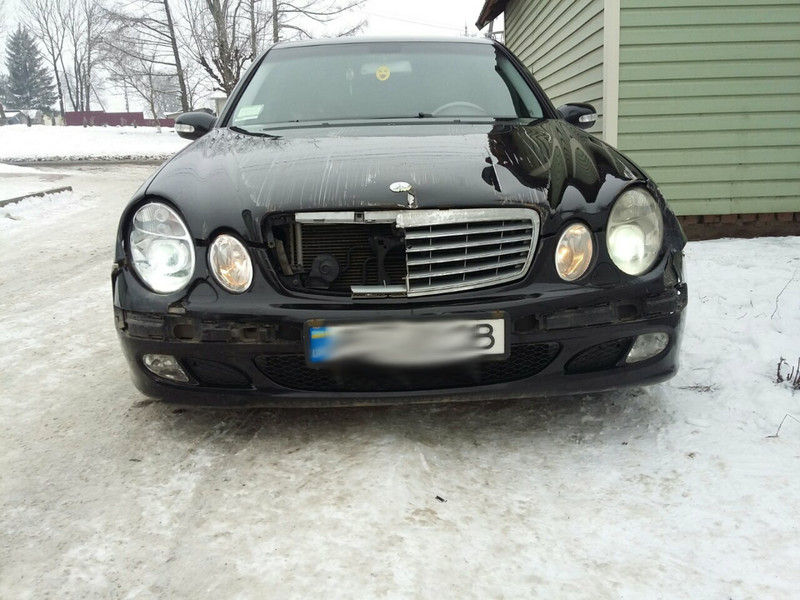 Бампер передний Mercedes E-Class 2007 г.  3.2 л дизель Коломыя