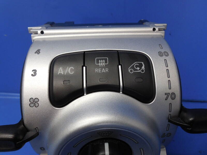 Кнопка кондиционера Smart ForTwo  2009 купе 1.0 Бензин Одесса