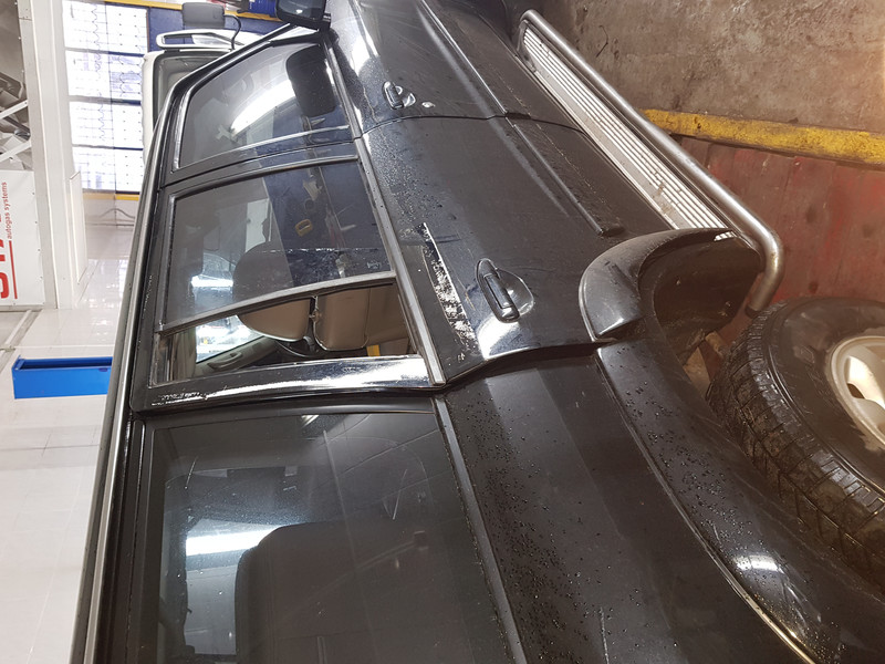 Уплотнитель стекла задней правой двери Nissan Patrol Y61  2000 3.0 Дизель Киев