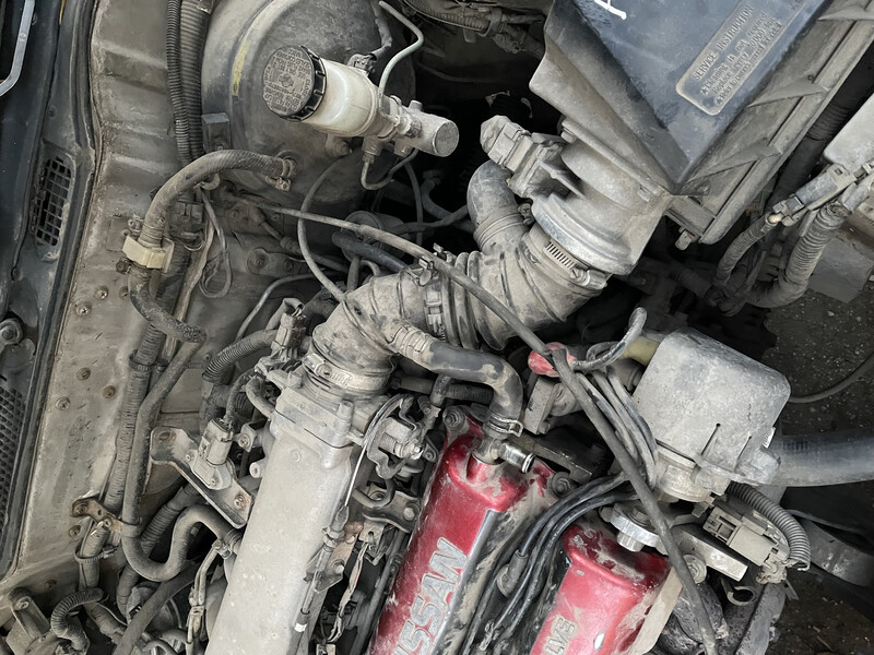 Дросельний патрубок Nissan Primera P10  1994 2.0 Бензин 