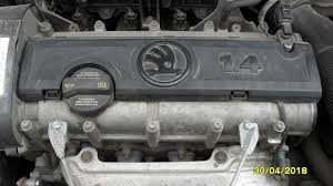 Кришка двигуна 03C103925BC   Skoda Fabia