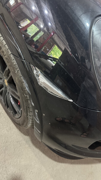 Повторитель поворота Porsche Cayenne  2012 универсал 4.8 Бензин Днепр