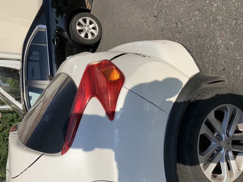 Крышка багажника Nissan Juke 2014 г.  1.6 л бензин Киев