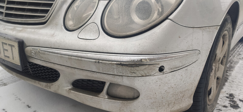 Молдинги переднего бампера дорестайл mb w211 цвет 775 Mercedes-Benz E-Class Elegance дорест 2005 3.0 Дизель Полонное