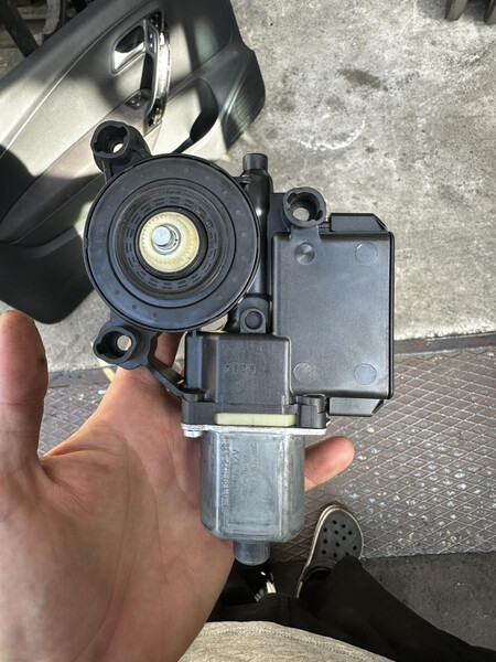 Мотор склопідйомника переднього Volkswagen Polo 5  2012 купе 1.4 Бензин Васильків