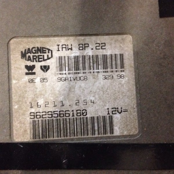 Электронный блок управления двигателем IAW 8P.22   Peugeot 806