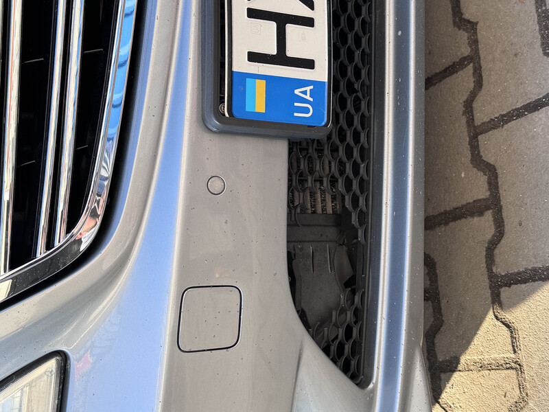 Решетка переднього бампера Mercedes-Benz S-Class  2012 3.0 Дизель Хмельницький