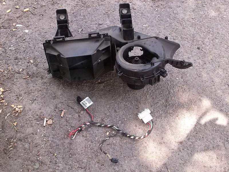 Вентилятор печки  в кожухе с резистором Renault Master CDI  120 лс 2008 г.  2.5 л дизель Киев