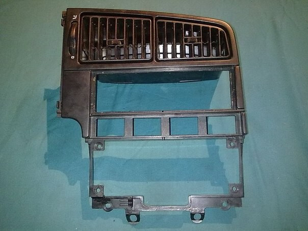 Рамка центральной консоли Volkswagen Passat B3  1992 2.0 Бензин Макаров