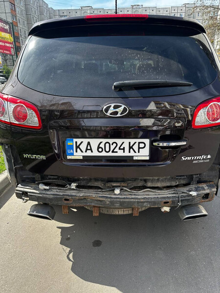 Усилитель бампера задній Hyundai Santa FE 2  2011 універсал 2.4 Бензин 
