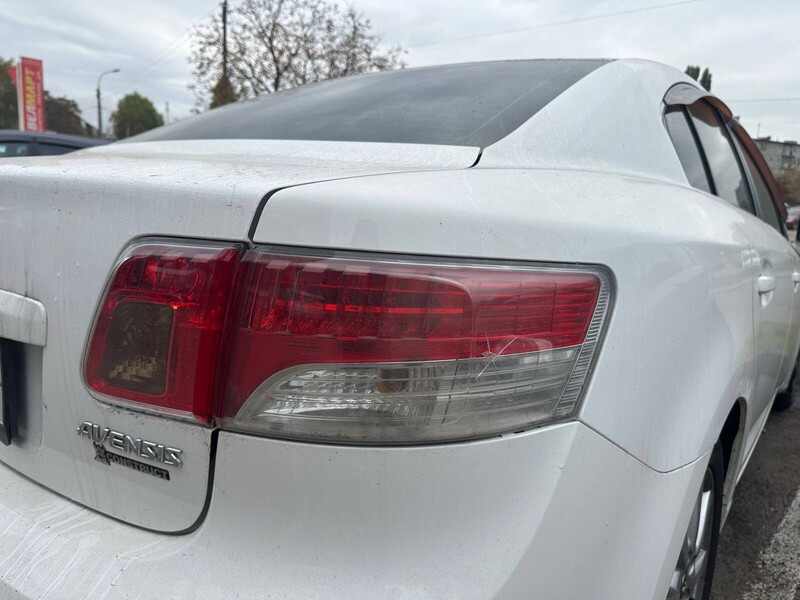 Фонарь наружний правий Toyota Avensis  2010 2.0 Бензин Черкассы