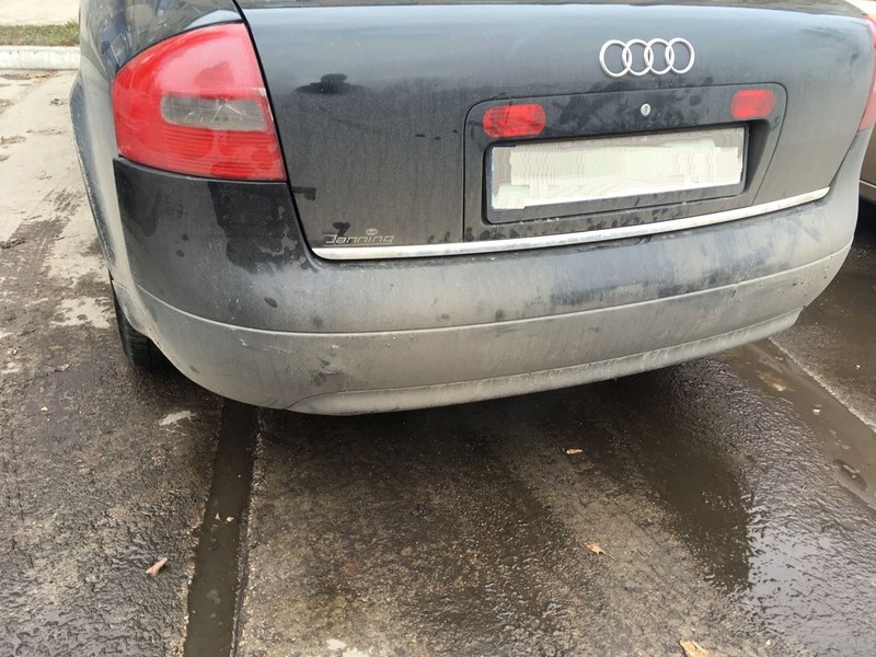 Бампер задний в цвет черный (с накладкой и алюминием) Audi A6 C5  2000 2.5 Дизель Новомосковск