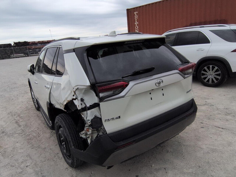 Задня ліві четверть Toyota RAV4  2019 2.5 Бензин Полтава