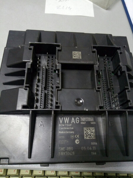 Блок SAM Volkswagen T5 (Transporter) 2008 г.  Киев