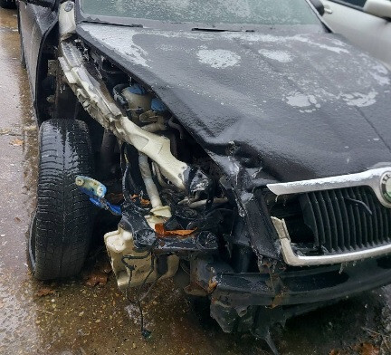 Брызговик передний правый Skoda Octavia A5  2007 2.0 Бензин Днепр