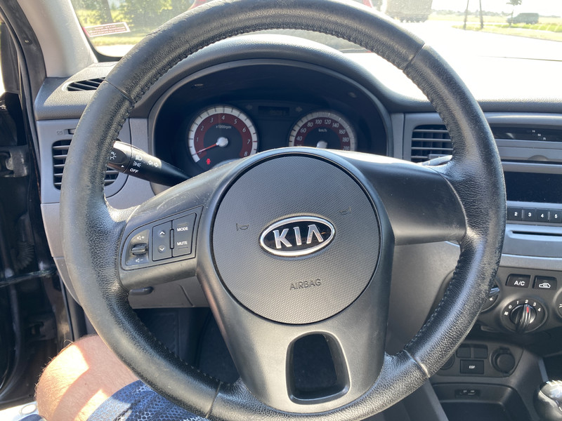 Руль Kia Rio 2 хэтчбек 2010 г.  1.4 л бензин Днепр