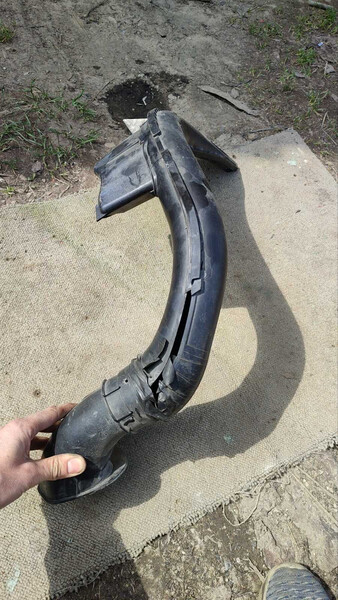 Пластиковий патрубок Nissan Juke  2010 1.5 Дизель 