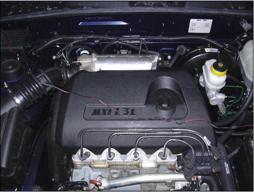 Пластмассовая накладка на двигатель Daewoo Sens  2003 1.3 Бензин 
