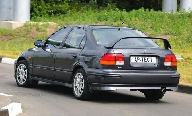 Задняя часть кузова Honda Civic 6  1997 2.0 Бензин Хмельницкий