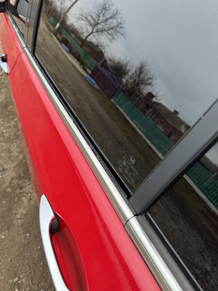 Уплотнитель двери Honda Accord 8  2011 2.0 Бензин Кривой Рог