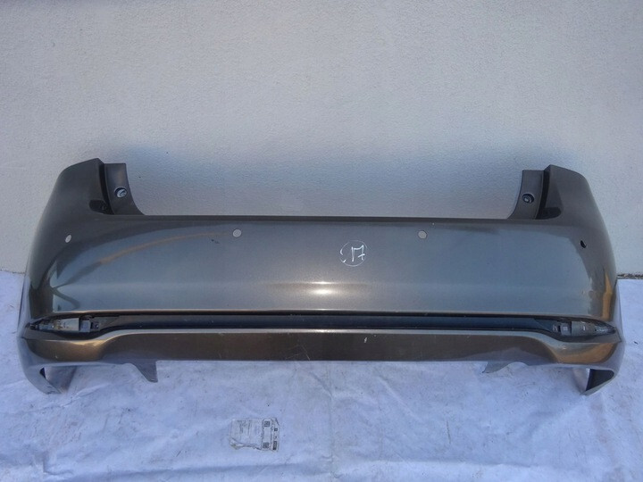 Бампер задний 5215905910   Toyota Avensis