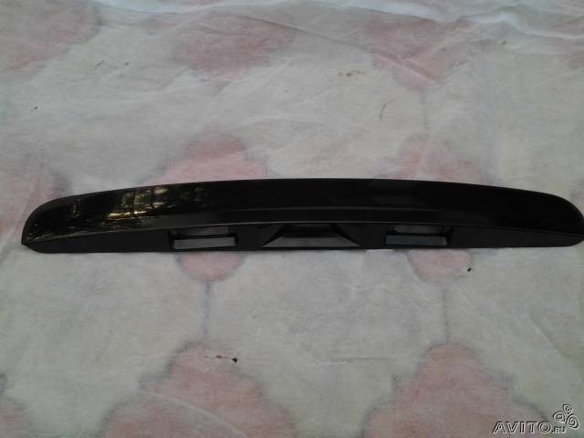 Накладка двери задка Nissan Qashqai 2007 р.  1.6 л бензин Миколаїв