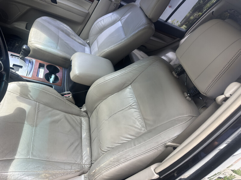 Переднее сиденье Mitsubishi Pajero Wagon  2008 3.2 Дизель Полтава