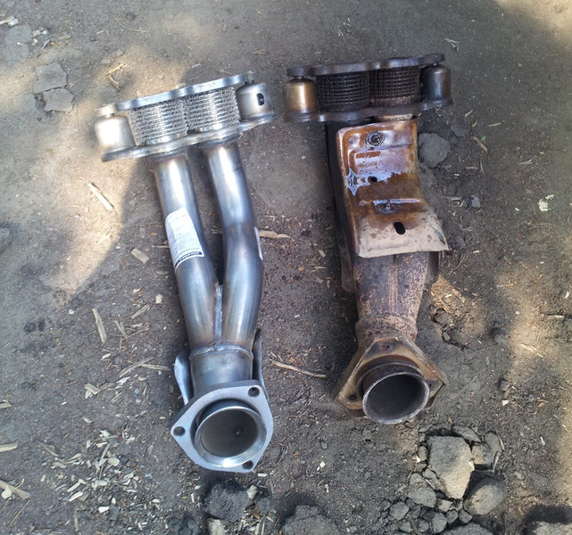 Приемная труба глушителя Volkswagen Passat B4  1995 универсал 2.0 Бензин Корец