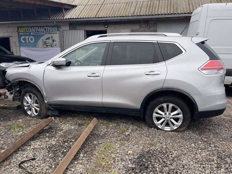Крило ліве серебро Nissan Rogue  2015 2.5 Бензин 