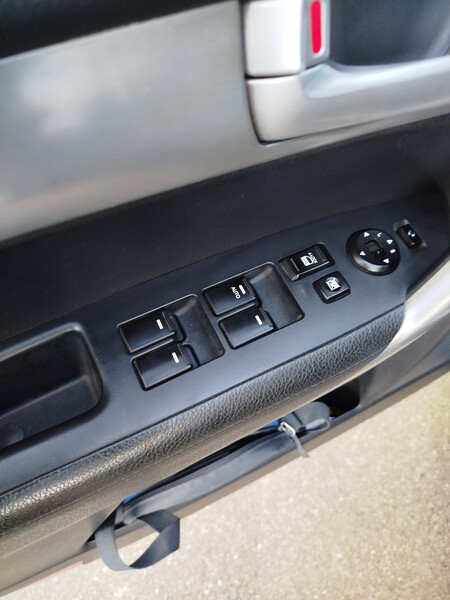 Кнопка стеклоподъемника Kia Sorento  2011 универсал 2.4 Бензин Гостомель