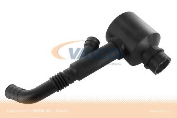 Патрубок картерных газов Audi A6 C5  1998 1.8 Бензин Измаил