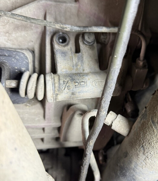 Циліндр выжимний щеплення Kia Sorento  2005 3.5 Бензин Белая Церковь