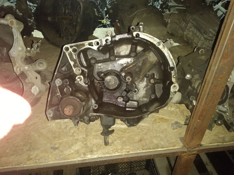 МКПП Opel Kadett  1996 хетчбек 1.8 Бензин 