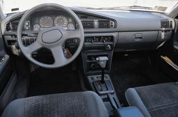 Блок переключателей поворотов на рулевой колонке Mazda 626  1990 хэтчбек 2.0 Бензин Харьков