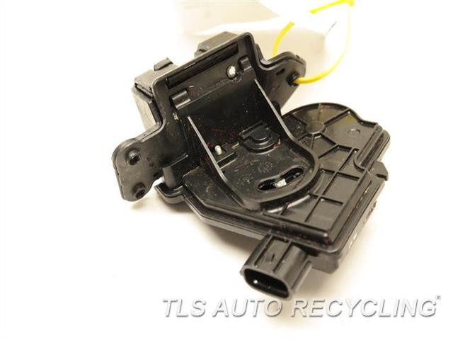 Замок дверей багажника 693500E090   Toyota Highlander, Toyota RAV4