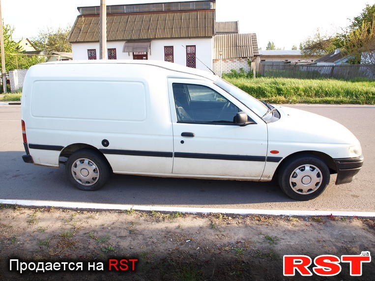 Порог Ford Escort 1999 г.  1.8 л бензин Чернигов