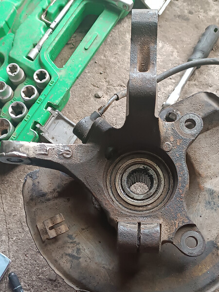 Передня маточина Hafei Saima  2008 універсал 1.3 Бензин 