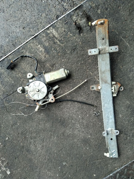 Стеклоподъёмник передней двери Nissan Sunny B14  1994 1.6 Бензин Одесса