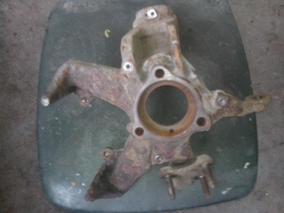 Передний левый поворотный кулак 1K0407255T   Porsche Cayenne, Skoda Octavia, Skoda Octavia A5, Volkswagen Caddy, Volkswagen Golf