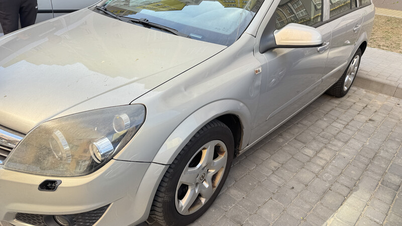 Крыло переднее Opel Astra  2008 универсал 1.6 Бензин Винница