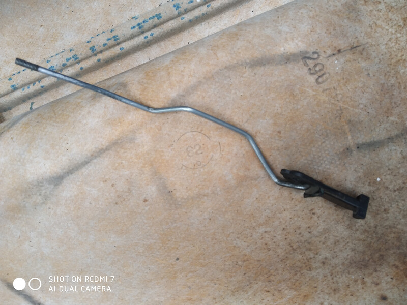 Стопорная штанга Volkswagen Passat B5  1997 універсал 1.8 Бензин 