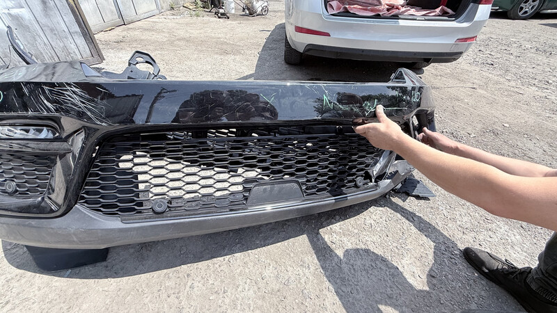 Передняя решетка нижняя Jeep Grand Cherokee  2022 2.0 Бензин Одесса